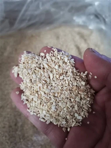 Granules rhuddygl poeth